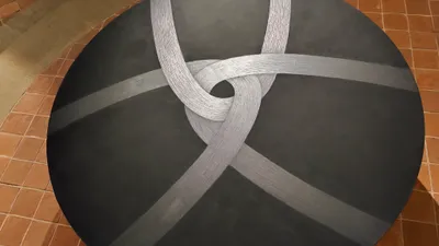 Světlo ve stínu. Diecézní muzeum zve na výstavu Milivoje Husáka